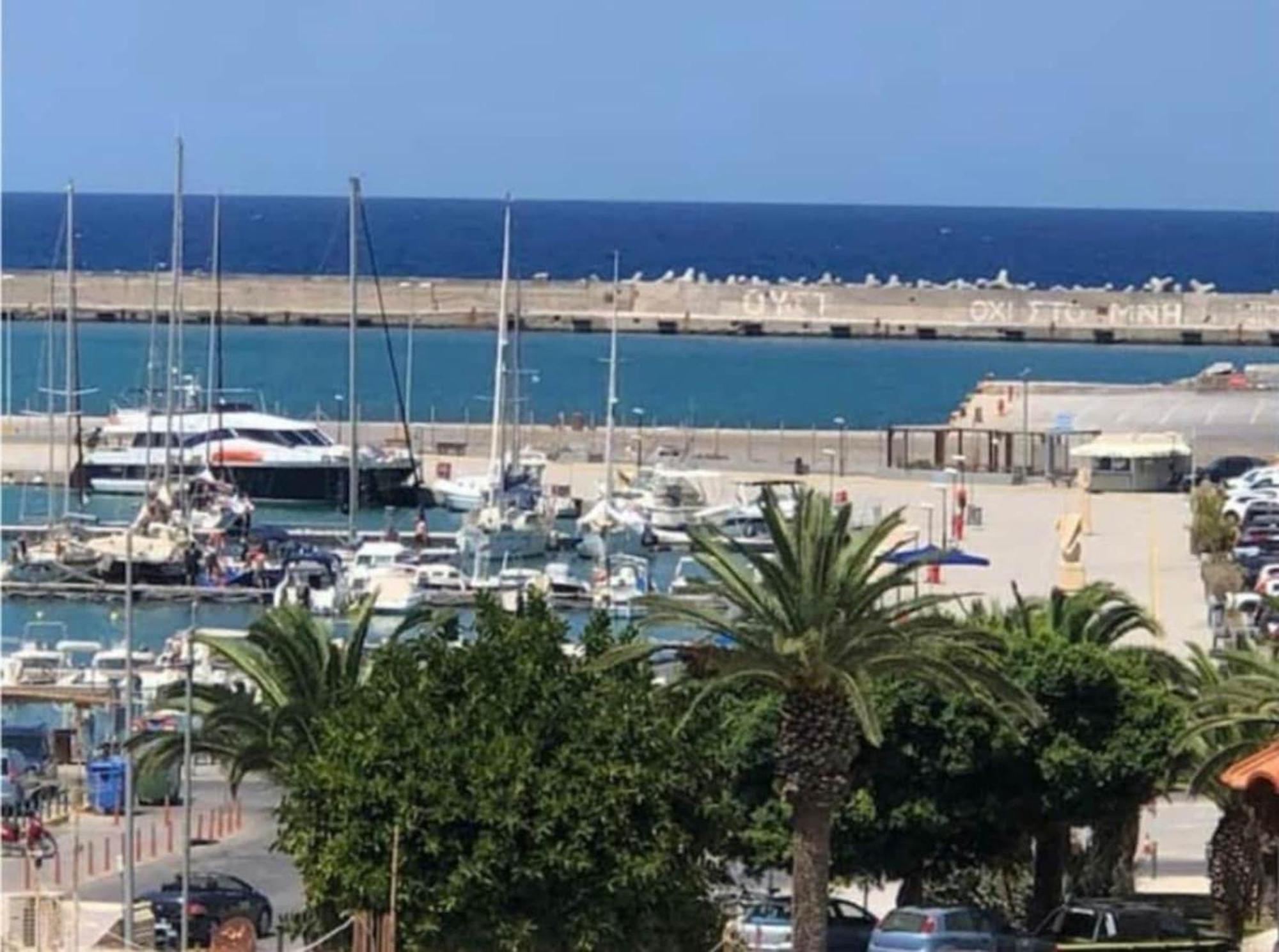 Kate Apartment, Across The Marina Rethymno  Exterior photo